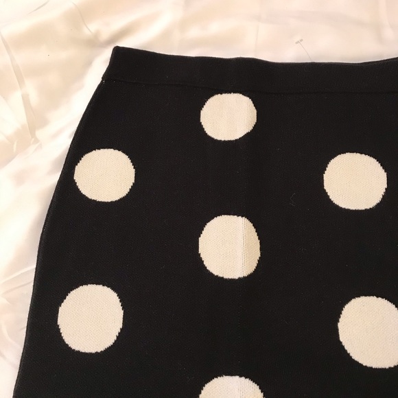 NWT Ann Taylor Factory B/W Dot Sweater Skirt Sz L - Picture 2 of 5